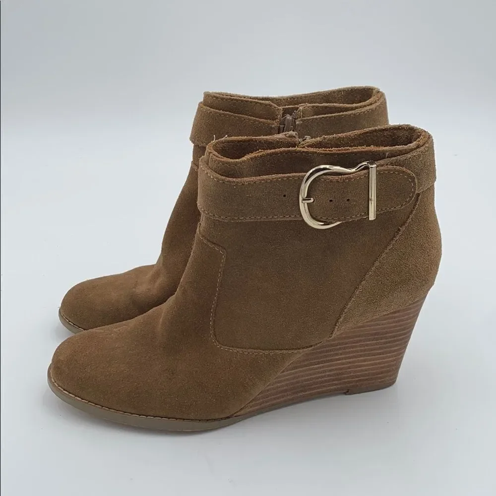 Sole Society Peytal Brown Suede Wedge Ankle Boots Womans size 9